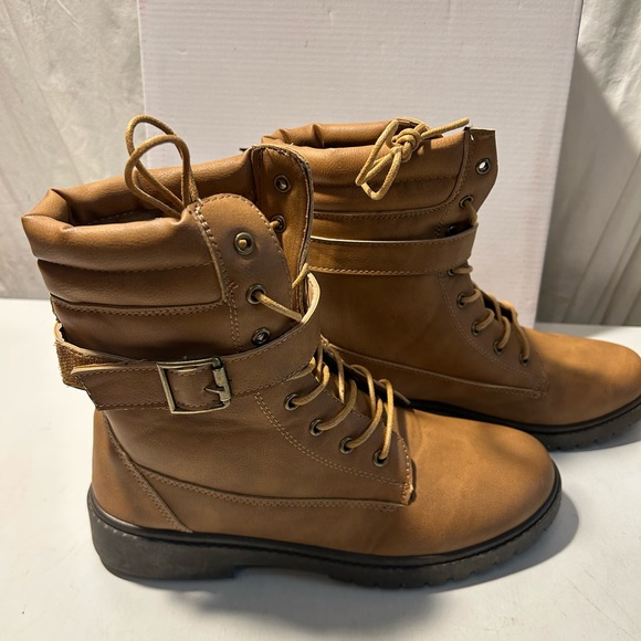 Wanted tan leather ankle boots lace-up & wrap around belt various sizes all NWT - Picture 2 of 7